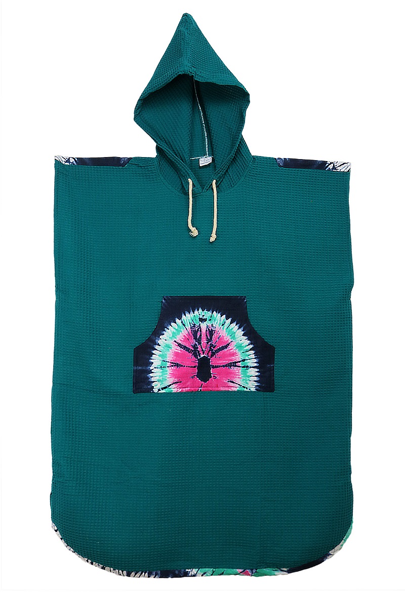 poncho de surf, sortie de bain, poncho surf en coton nid d'abeille avec pochette en tissu wax. Modèle femme, homme et enfant