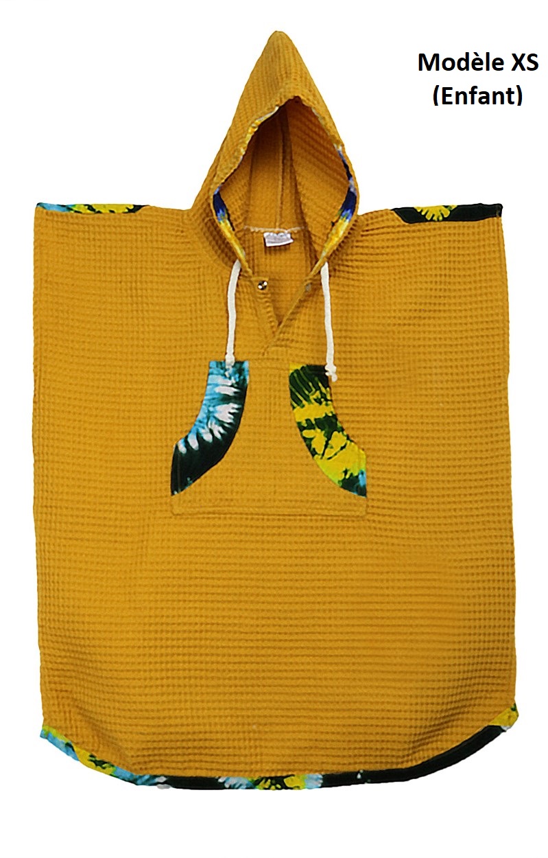 poncho de surf, sortie de bain, poncho surf en coton nid d'abeille avec pochette en tissu wax. Modèle femme, homme et enfant