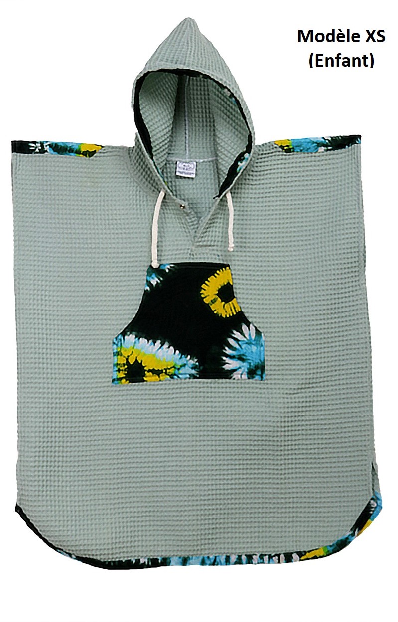poncho de surf, sortie de bain, poncho surf en coton nid d'abeille avec pochette en tissu wax. Modèle femme, homme et enfant